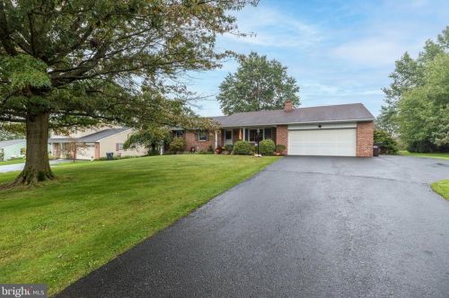 2543 Rhoads Rd, Gilbertsville, PA 19525-9175