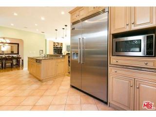 121 Glenroy Ave, Los Angeles CA  90049-2415 exterior
