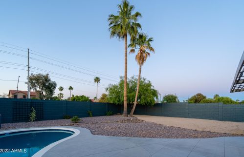 7702 Villa Theresa Dr, Glendale AZ 85308-8092 exterior