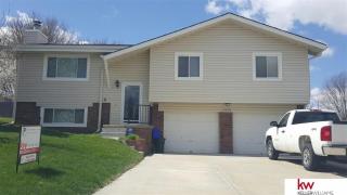 13202 33rd St, Bellevue, NE 68123-2327