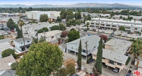 16744 Saticoy St, Van Nuys CA 91406-2129 exterior