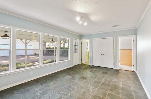 2121 Weatherbee St, Fort Worth TX  76110-1245 exterior