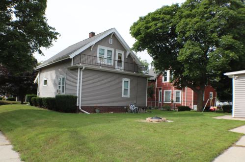 2402 Clark St, Manitowoc WI  54220-4438 exterior