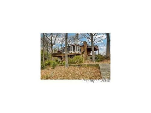 725 Swan View Dr, Urbanna VA  23175-2438 exterior
