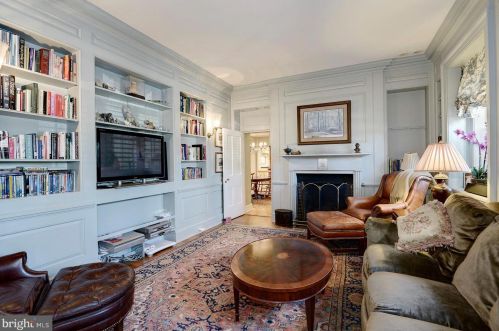 9414 Georgetown Pike, Great Falls VA  22066-2735 exterior