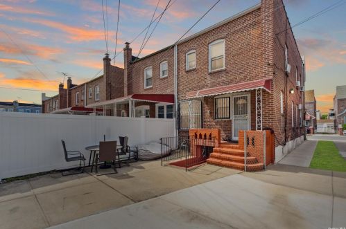 205-24 112th Rd, Jamaica, NY 11412-3801