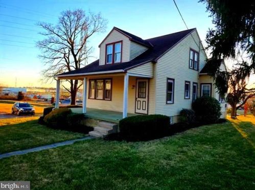 4499 Oregon Pike, Ephrata, PA 17522-9584