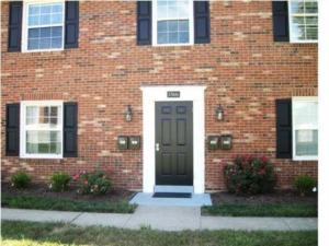 1366 Mariemont Ct, Louisville, KY 40222-4421