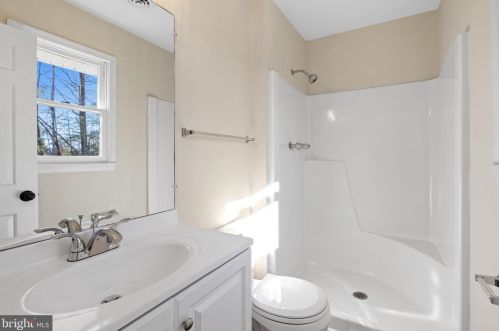 334 Albany St, Fredericksburg VA  22407-6304 exterior