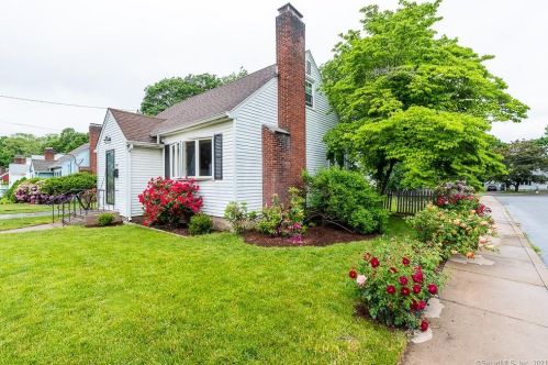 69 Clyde Rd, Manchester, CT 06042-3331