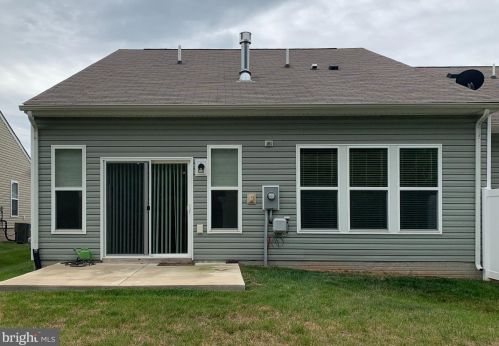 153 Long Point Dr, Fredericksburg, VA 22406-5451