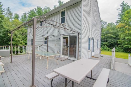 23 Smith Corner Rd, Newton NH  03858-4008 exterior