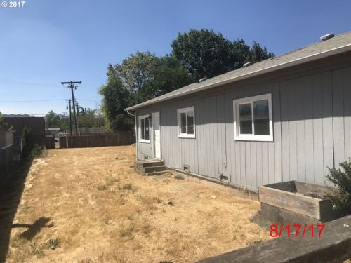 90 Rose St, Winston, OR 97496-9665