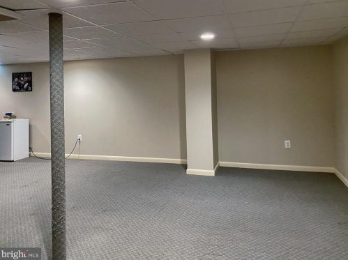 617 Grand Ave, Pittsburgh PA  19083-3224 exterior