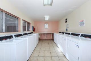 5001 Beach Blvd, Buena Park CA  90621-1157 exterior