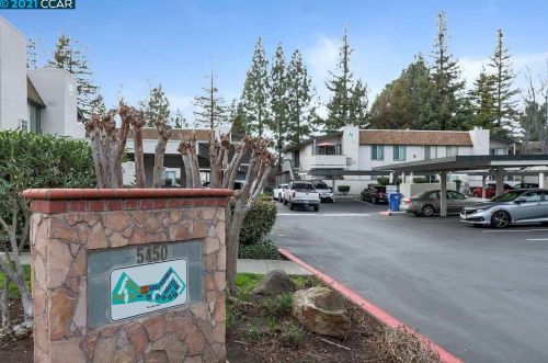 5450 Concord Blvd, Concord CA  94521-2401 exterior