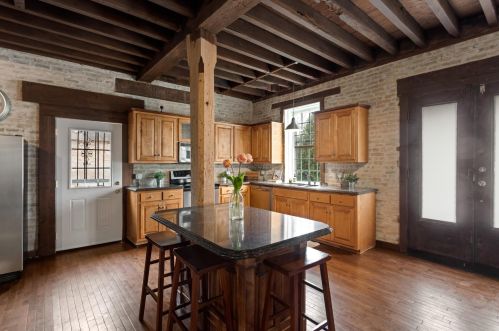 7198 River Dr, West Bend WI  53090-1163 exterior