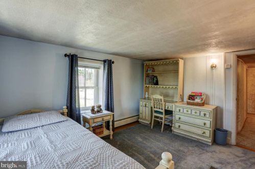 210 Hoernerstown Rd, Hummelstown PA  17036-9503 exterior