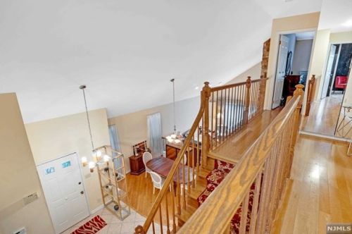 97 Suleski Ct, Mahwah NJ  07430-2961 exterior