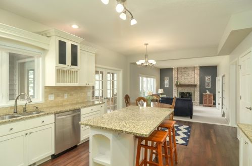 1282 Donegal Dr, Saint Paul MN 55125-3306 exterior