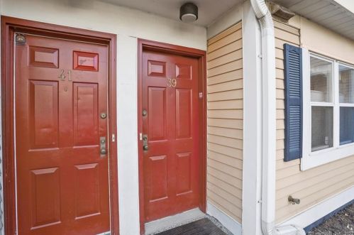39 Highland Rd, Stamford, CT 06902-2851