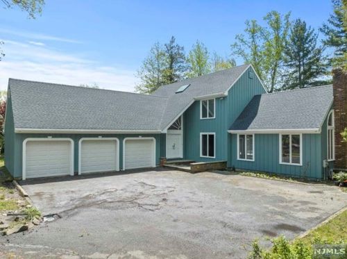 188 Chestnut St, Englewood NJ  07631-3160 exterior