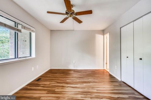 11220 Beaver Trl Ct, Herndon VA  20191-4352 exterior