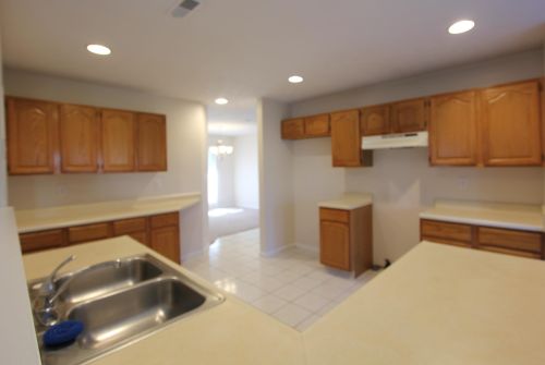 925 Sunset Dr, Englewood OH  45322-2251 exterior