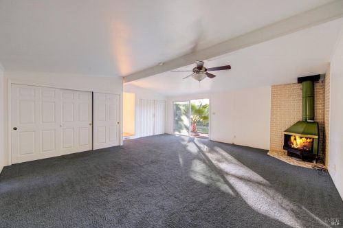 2415 Tamarisk Dr, Santa Rosa CA  95405-8435 exterior