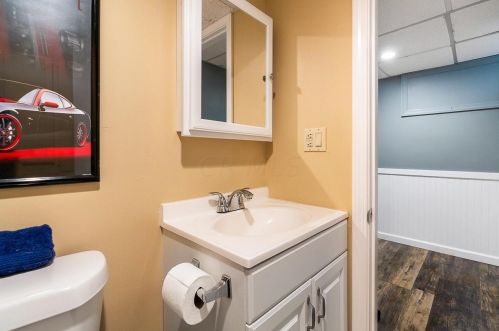 2960 Wynridge Dr, Darbydale OH  43123-8706 exterior