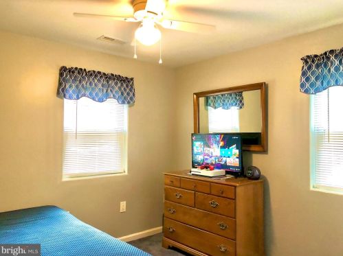 253 Jackson Rd, Berlin Boro NJ  08009-2618 exterior