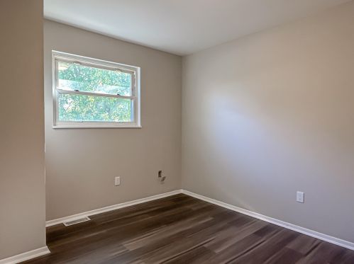 7131 Manderlay Dr, Florence KY  41042-2623 exterior