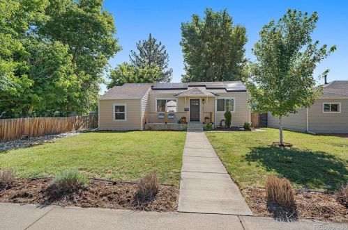 4732 Newton St, Denver CO 80219-2632 exterior