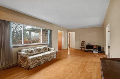 2557 Nicholson Rd, Sewickley PA  15143-8502 exterior