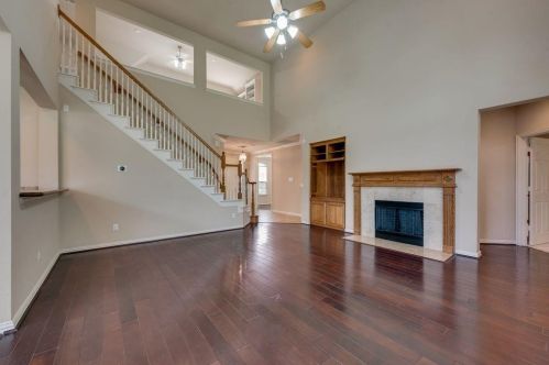 3604 Leanne Dr, Lewisville TX  75022-0962 exterior