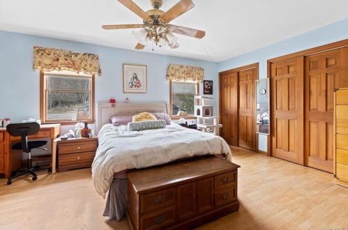 360 Wood St, Mahopac NY  10541-5205 exterior