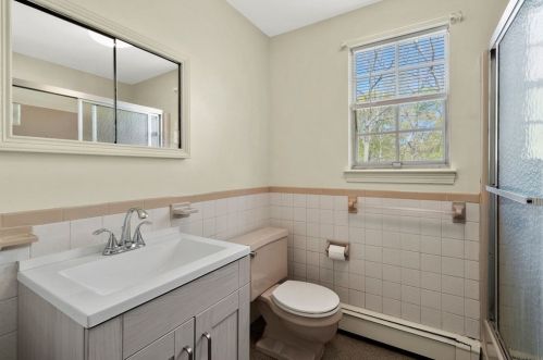 30 School St, Danvers MA 01923-2915 exterior