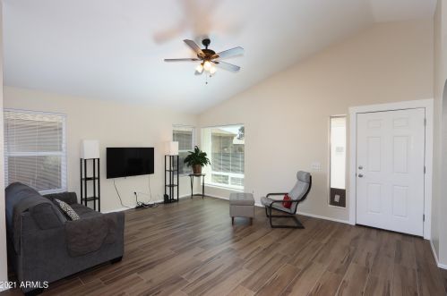 3950 Denver St, Chandler, AZ 85226-3887