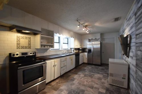 1465 Mccart St, Stephenville, TX 76401-2435