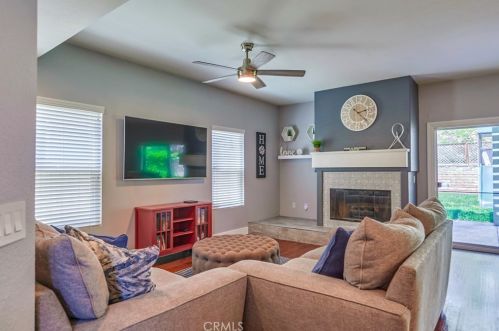 43520 Calle Nacido, Temecula CA  92592-3034 exterior