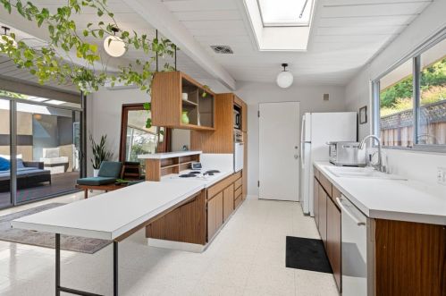 1758 Comstock Ln, San Jose CA  95124-1701 exterior