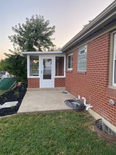 415 Dell St, Covington KY  41018-2126 exterior