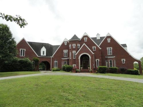 111 Cherokee Dr, Shelbyville TN  37160-5002 exterior