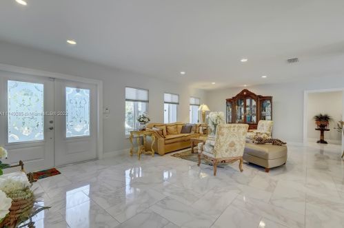 4700 36th St, Hollywood, FL 33021-2220