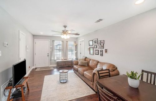 4917 Lubbock Ave, Fort Worth TX  76115-3006 exterior