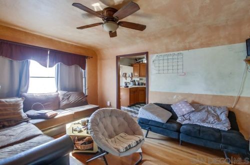 4896 Wightman St, San Diego, CA 92105-2949