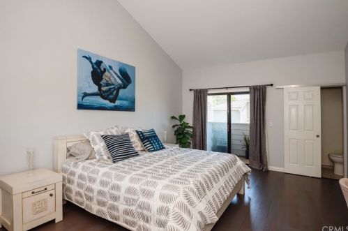 4 Bermuda Ct, Manhattan Beach CA  90266-7240 exterior