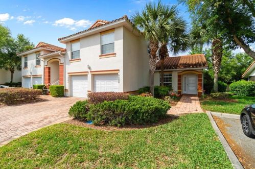 5288 Bowline Ct, Oxford, FL 34484-3704