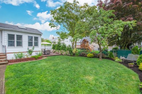36 Morley Ln, Bloomfield NJ  07003-4309 exterior