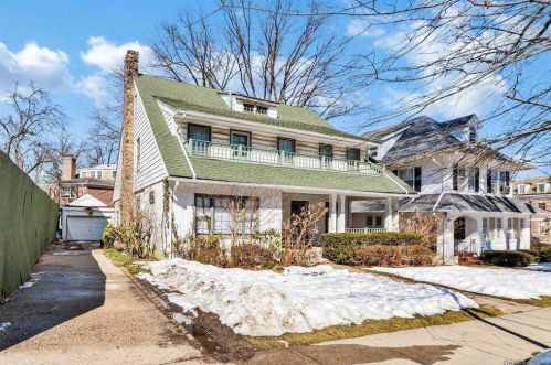 112 Audley St, Jamaica, NY 11415-1318
